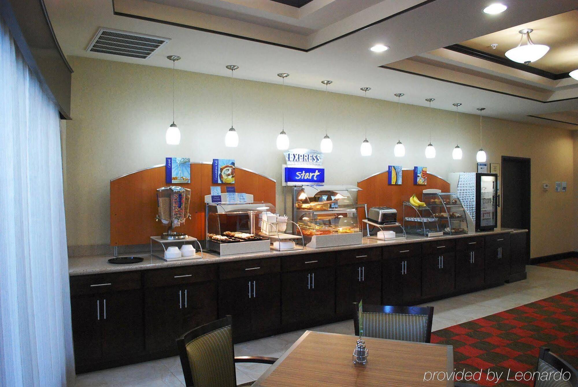 Holiday Inn Express & Suites Houston South - Near Pearland By Ihg 외부 사진